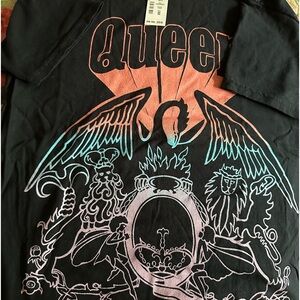 Official Queen merch tee in size XS